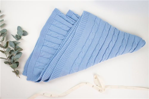 cobija trenzada azul