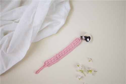 crochet rosa palido para clip plata