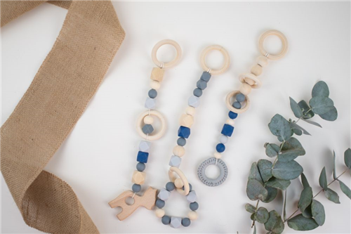 set de 3 colgantes azul marino jirafa