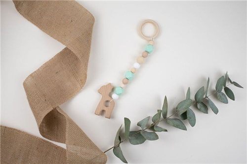 colgante jirafa silicon menta con blanco