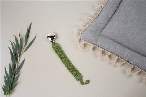 crochet verde musgo para clip plata