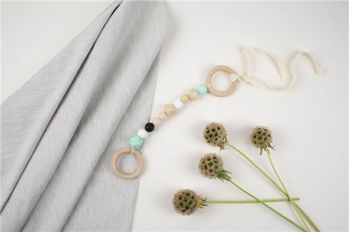 colgante silicon menta con negro