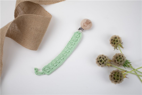 clip crochet verde