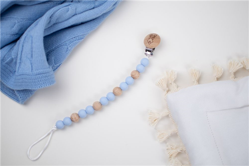 clip madera con silicon azul