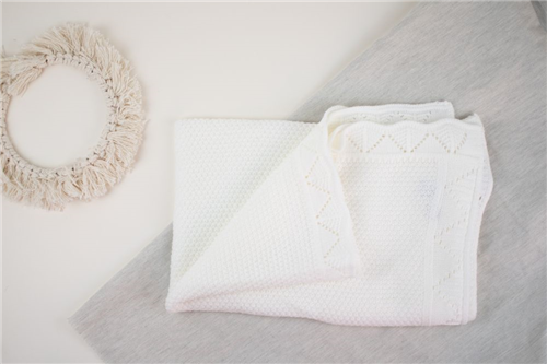 cobija borde calado blanca