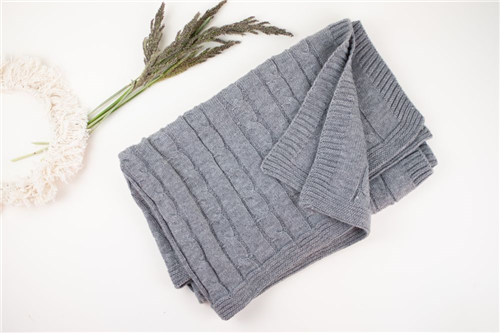 cobija trenzada gris
