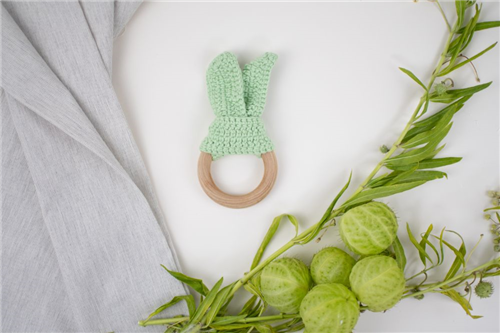 mordedera oreja crochet verde