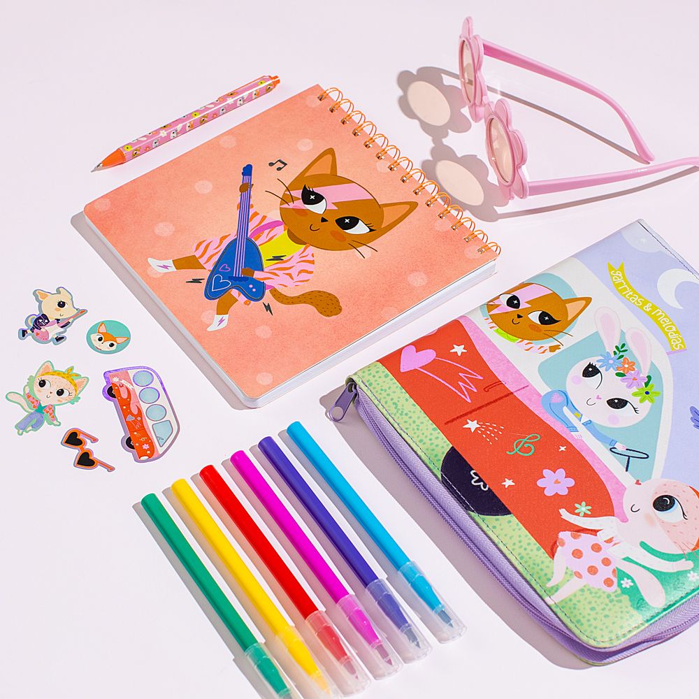 Set de dibujo con estuche y libreta