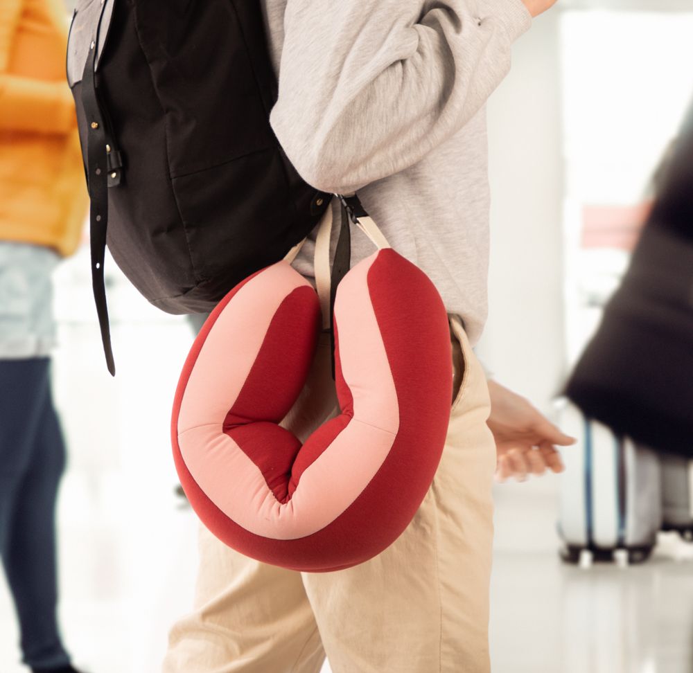 Cojín cervical con micropelotitas y forma