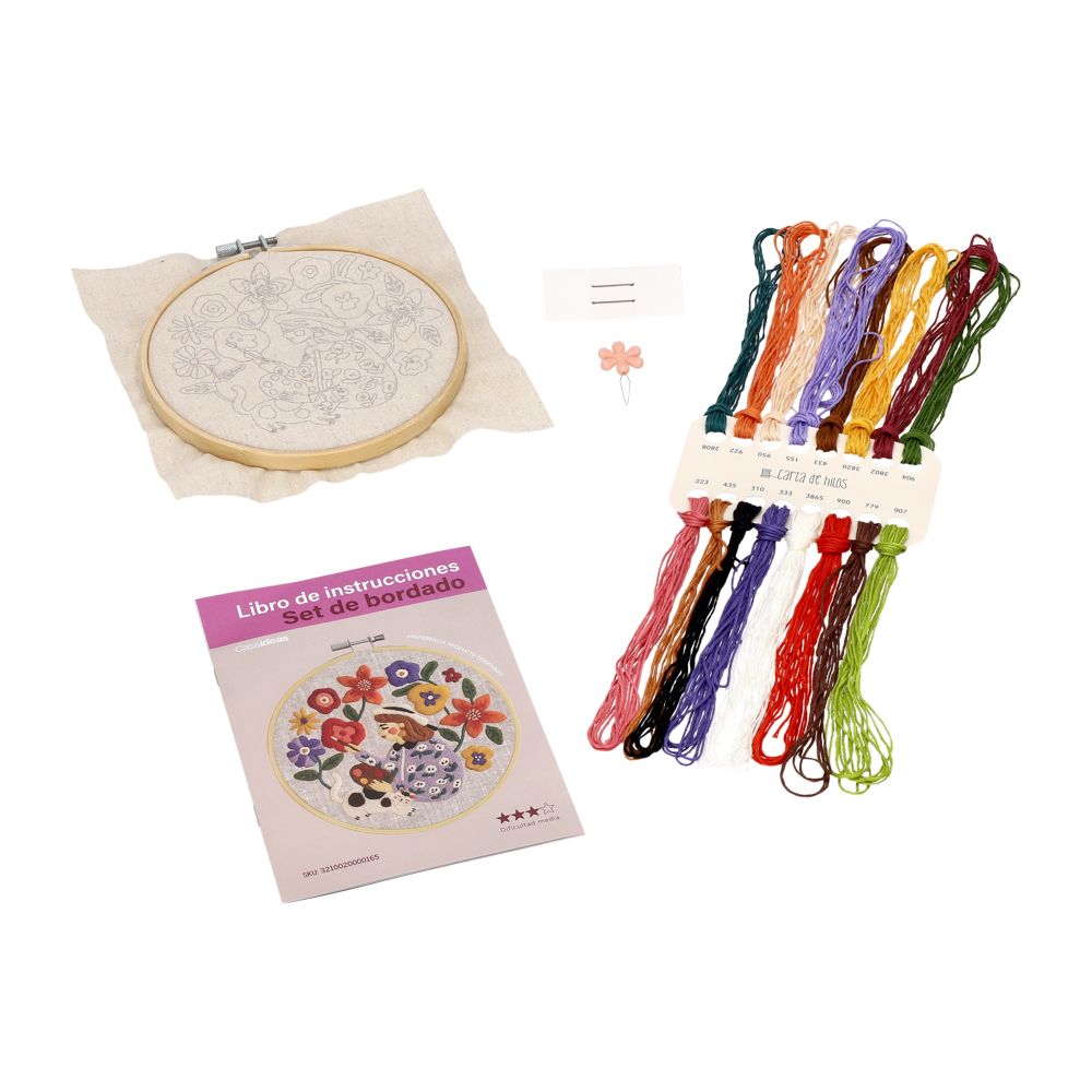 Bastidor de madera con figura para bordar