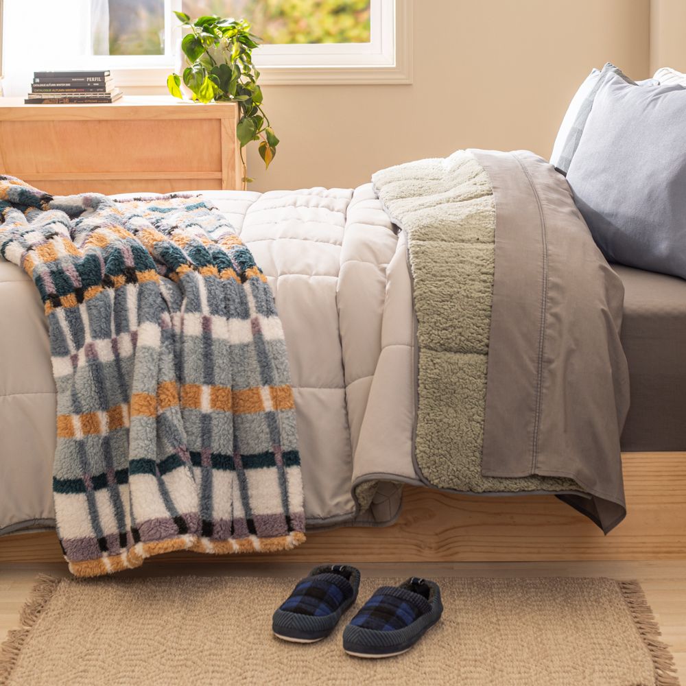 Pantufla de cotelé 28 cm