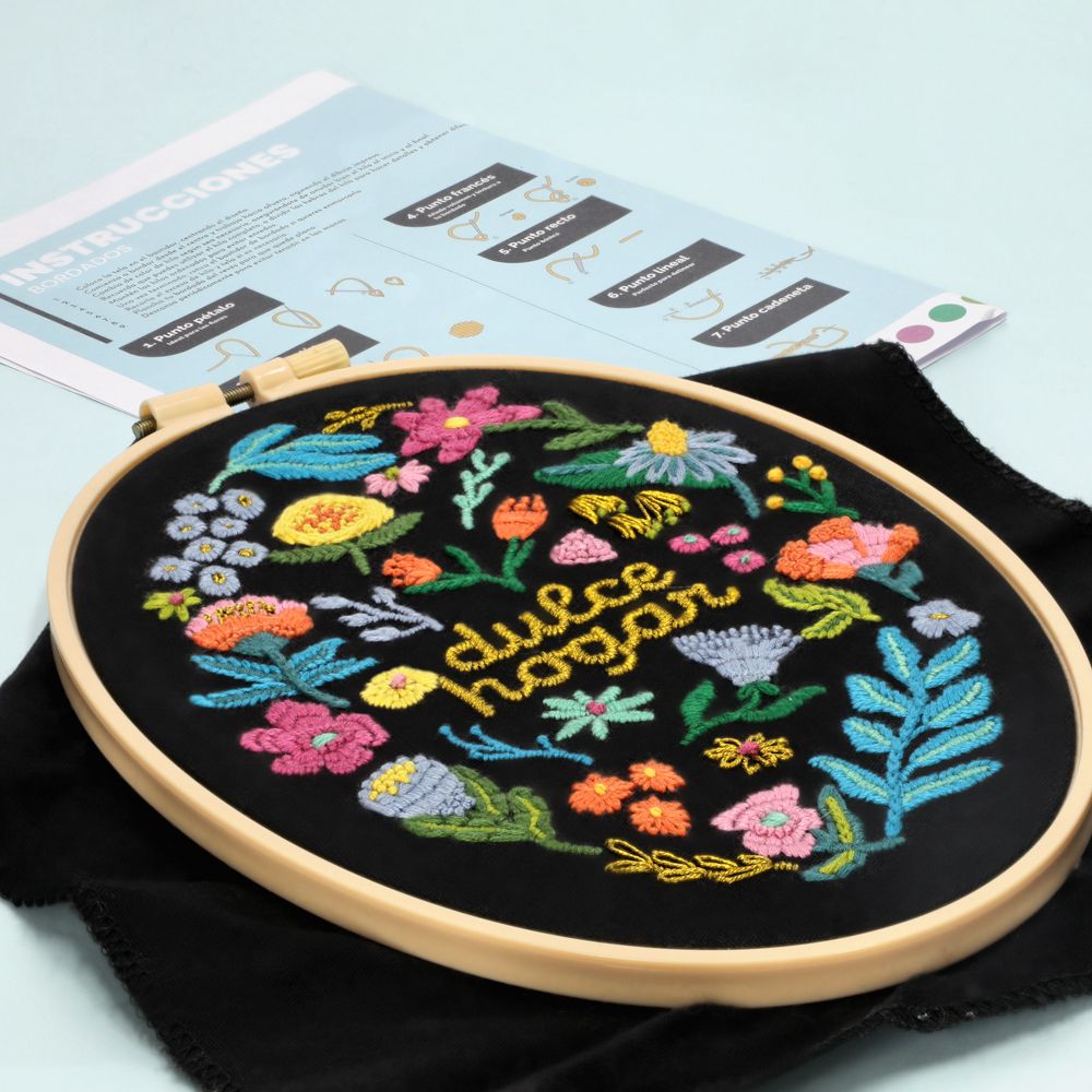 Bastidor de madera ovalado para bordar