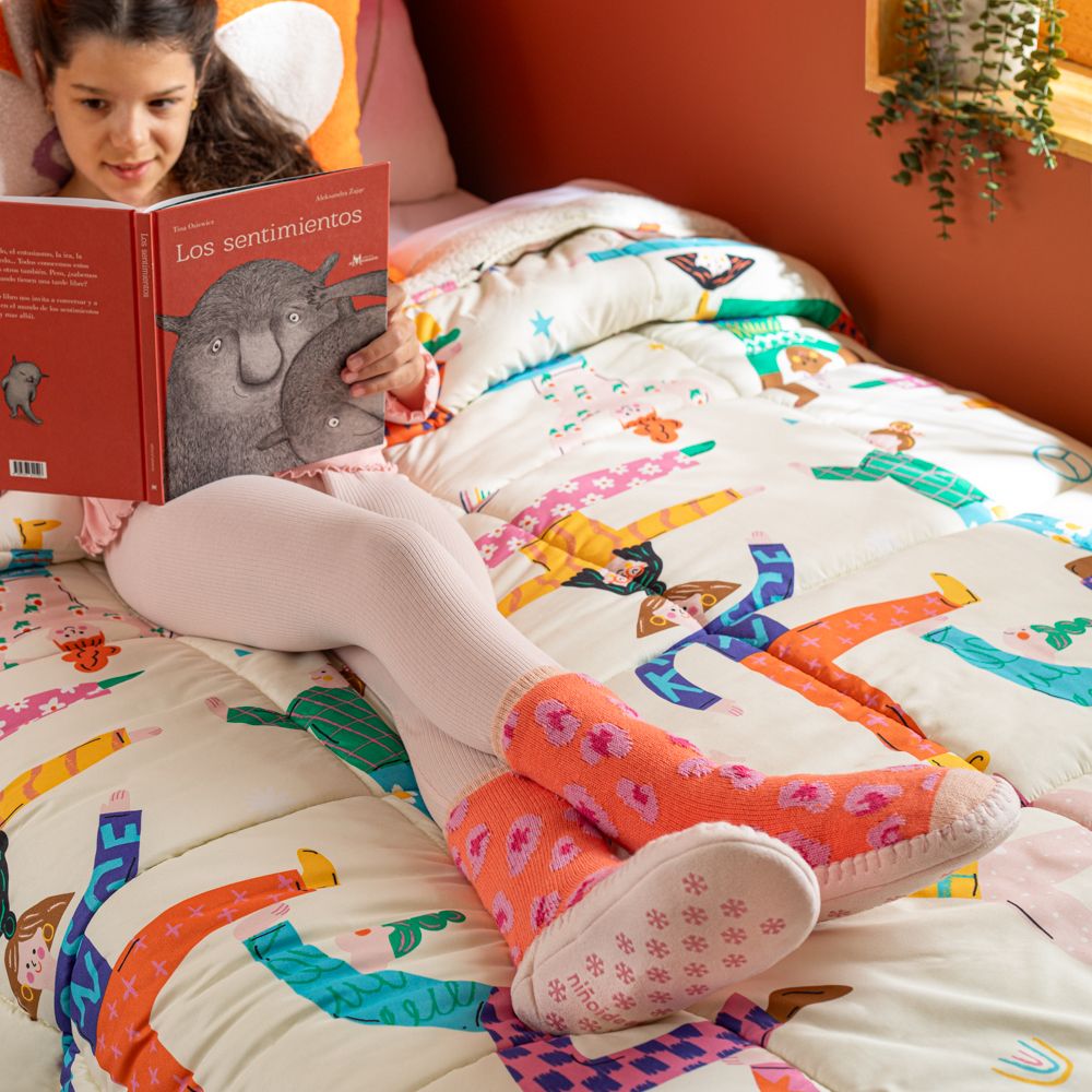 Calcetas tejidas cordero infantil con suela 22 cm