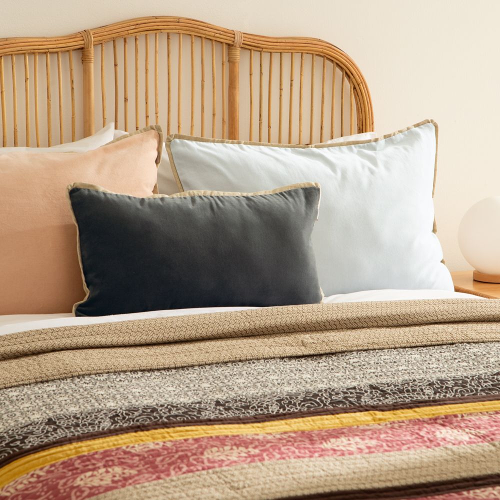 Cojín color liso terciopelo 50x70 cm