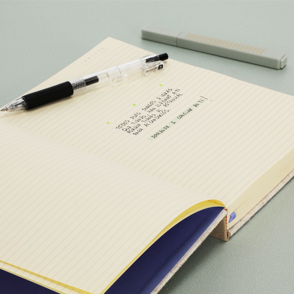 Libreta de tela con elástico 176 hojas con líneas