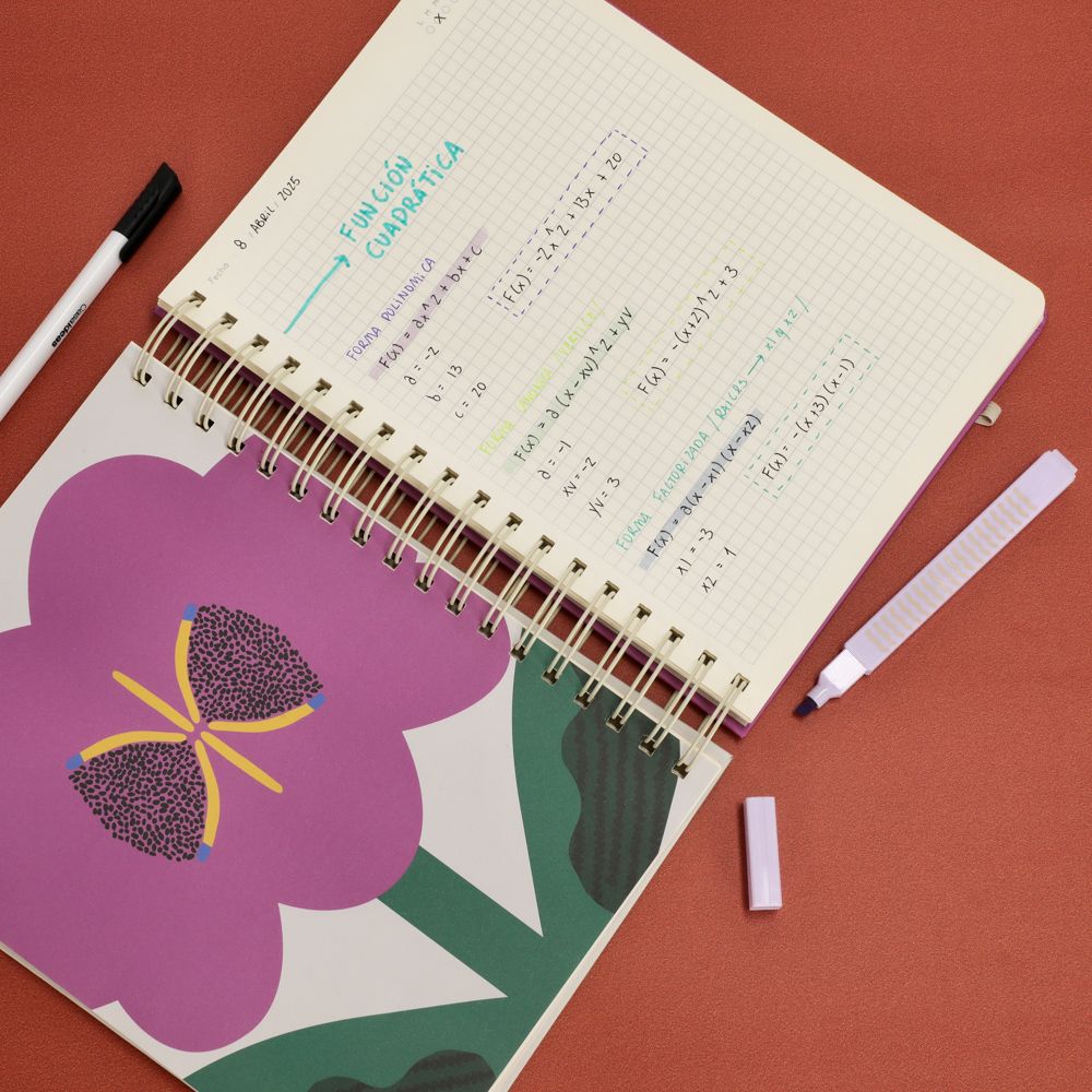 Cuaderno 1/2 oficio 18x3.5x24 cm