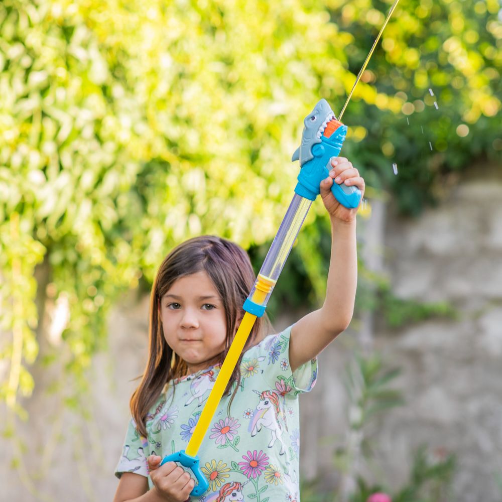 Lanza agua con figura