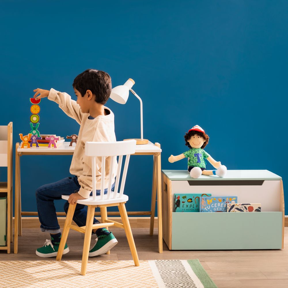 Baúl madera para libros infantil