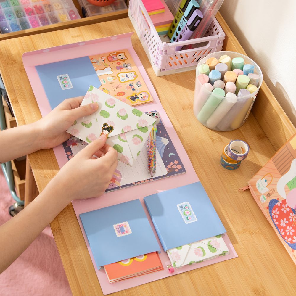 Set de cartas y stickers decorativos