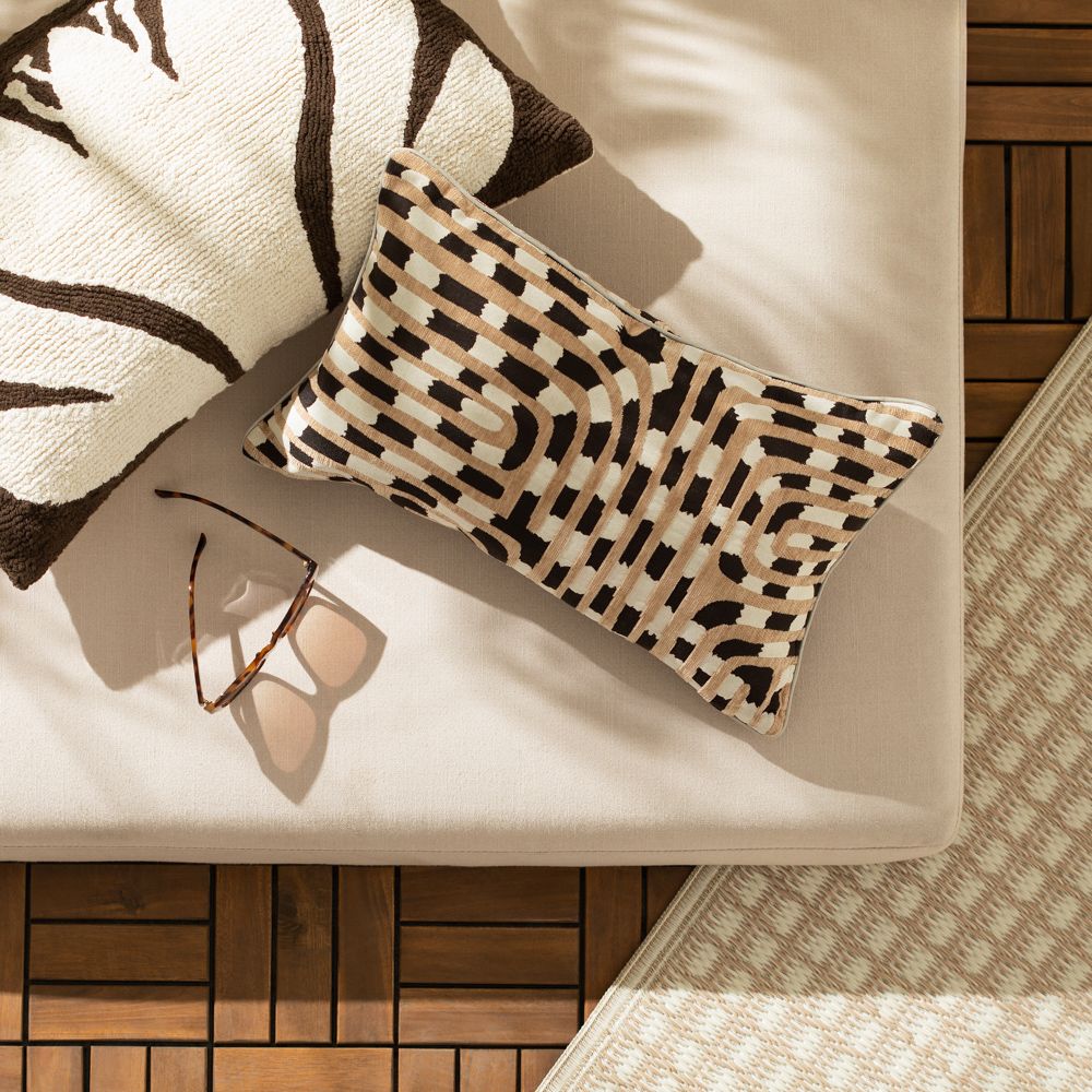 Cojín con diseño de tejido jacquard 30x50 cm