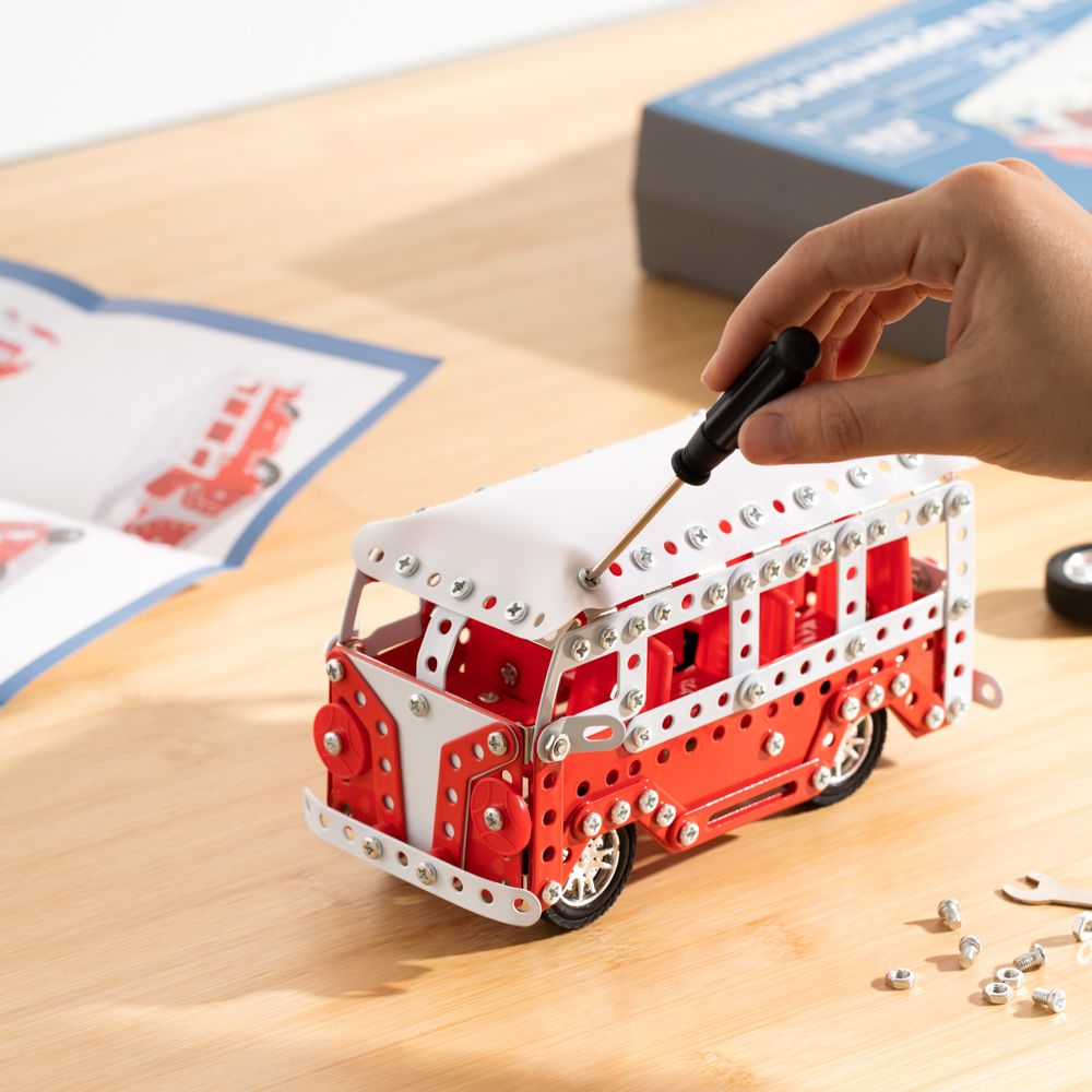 Armable Metálico a Escala 8x17x12 cm