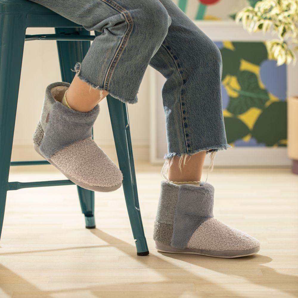 Pantufla bota peluda 24-25 cm