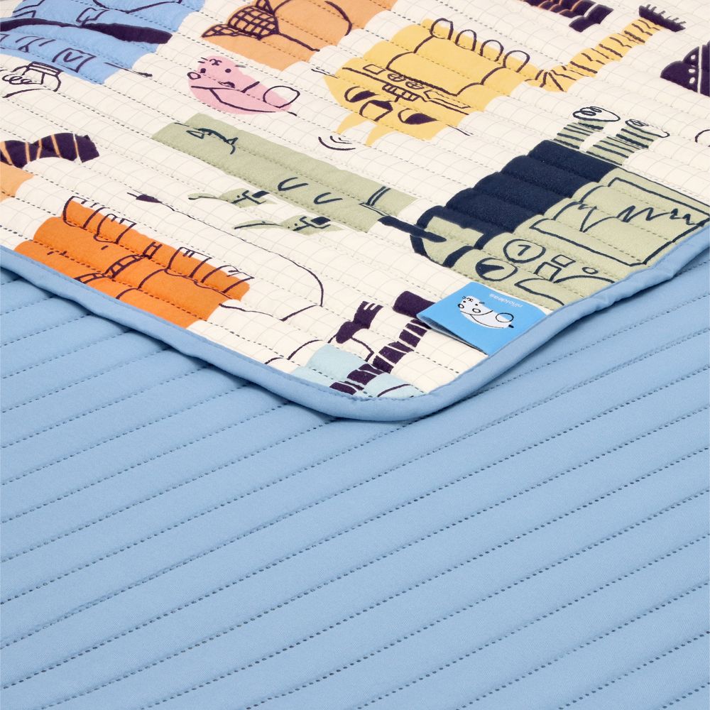 Colcha de microfibra estampada.