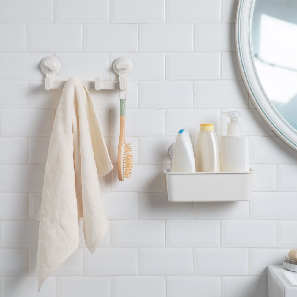 Percha triple para el baño con succión 24.5 x 6 x 9.5 cm