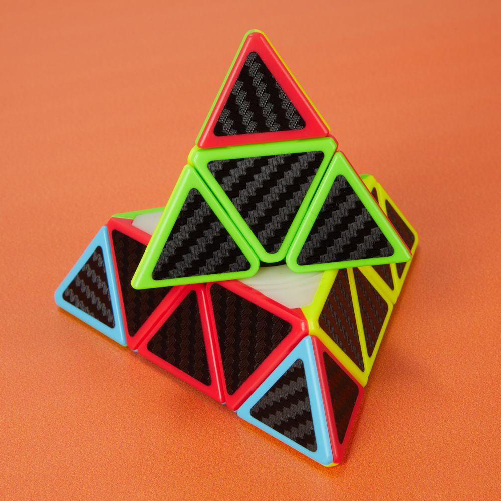 Cubo mágico pirámide