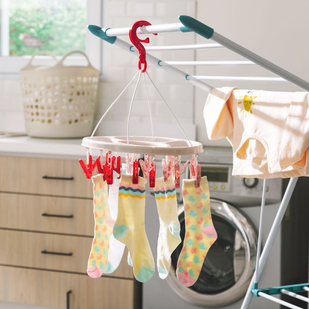 Gancho de Ropa con 16 Pinzas