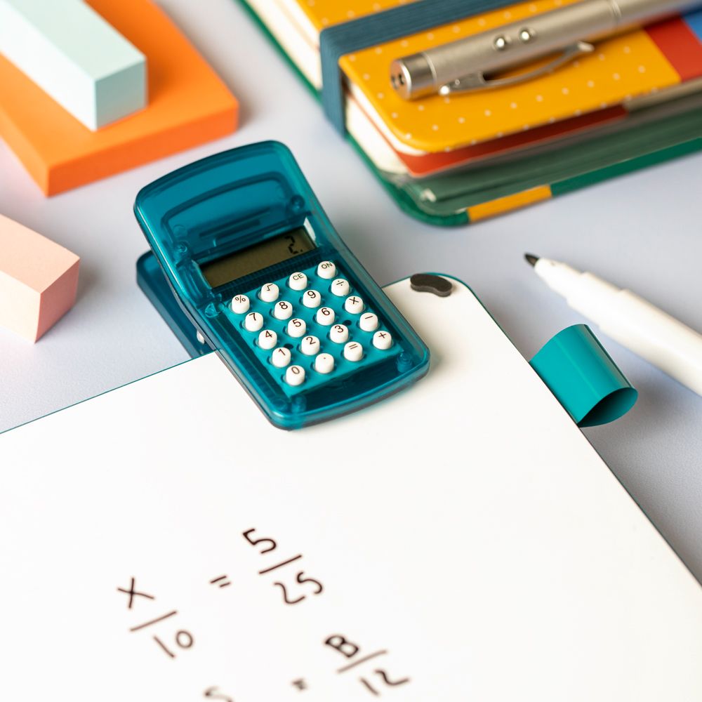 Calculadora con clip escolar