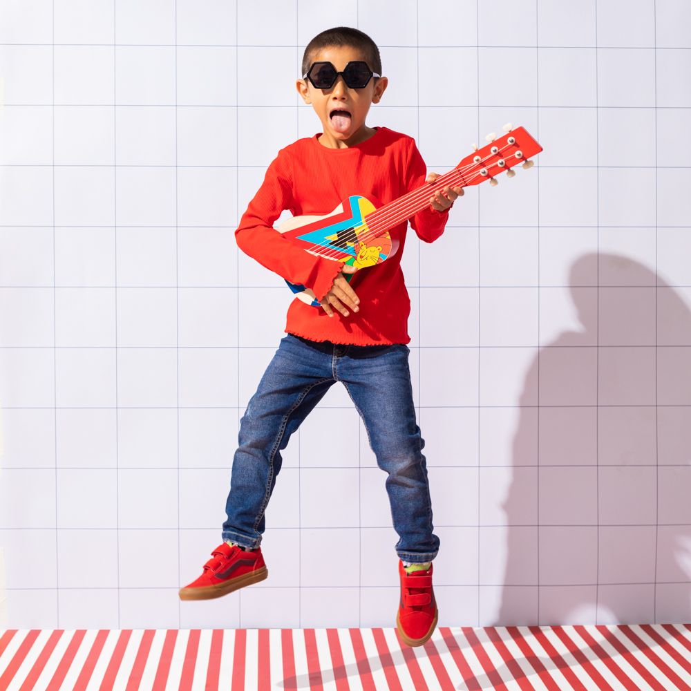 Guitarra de madera 6 cuerdas