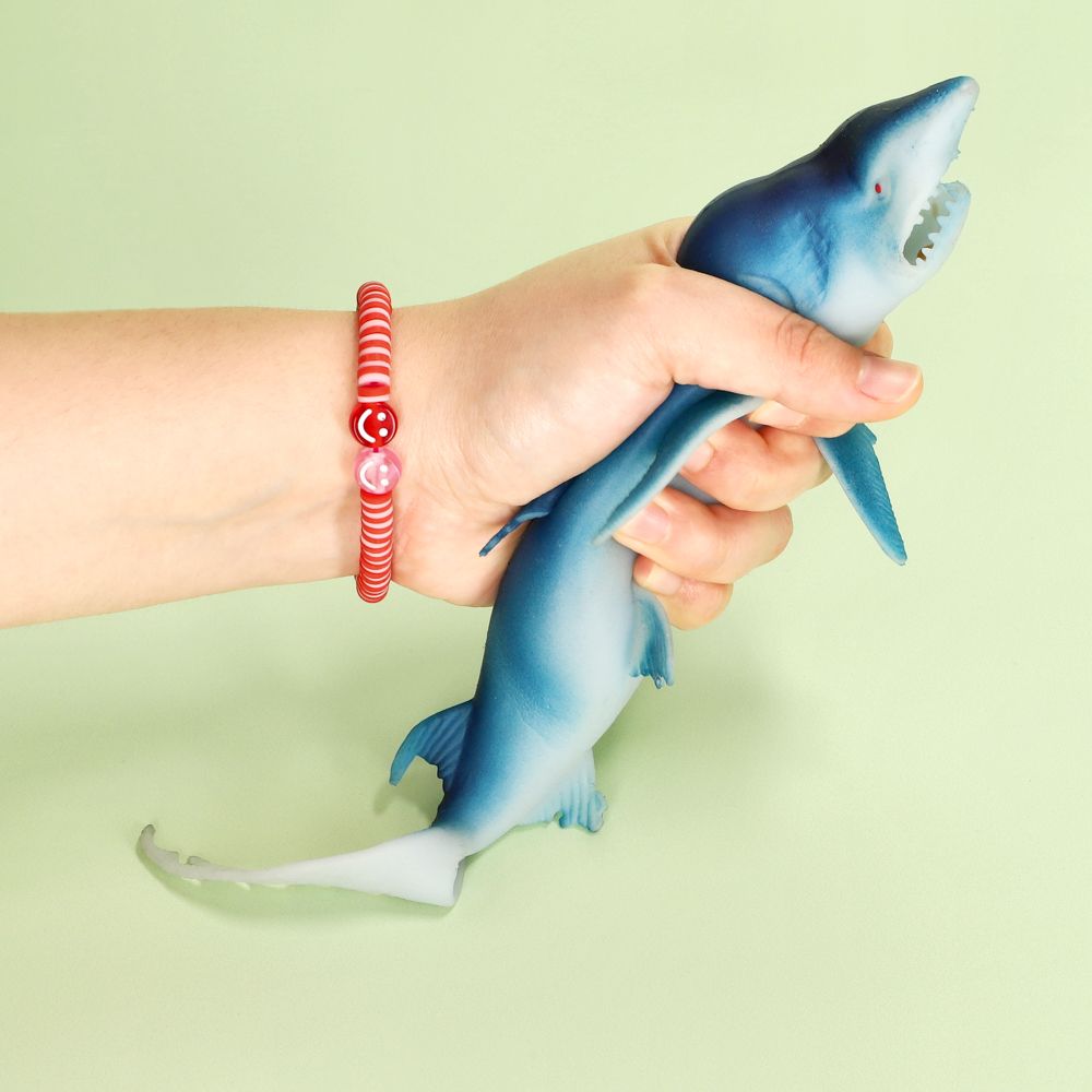 Tiburón apretable cambiacolor