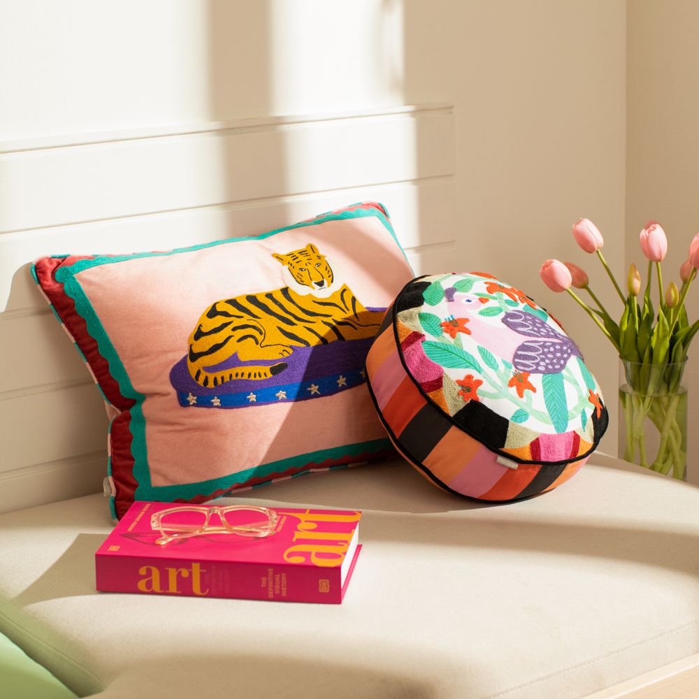 Cojín de algodón bordado con diseño 40x60 cm