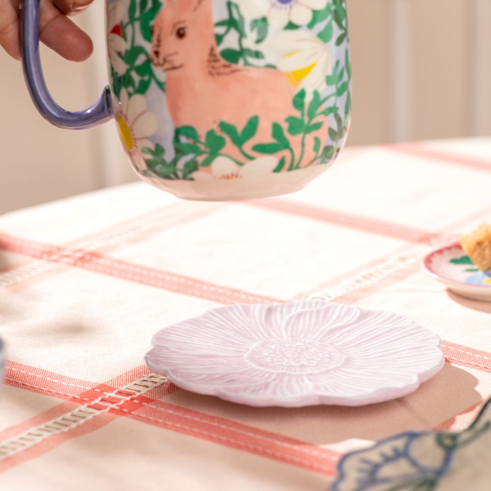 Plato de cerámica con forma de flor