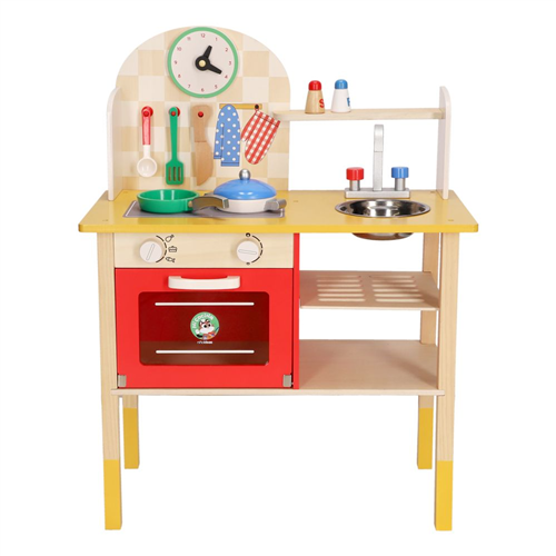 Cocina de madera con lavaplatos