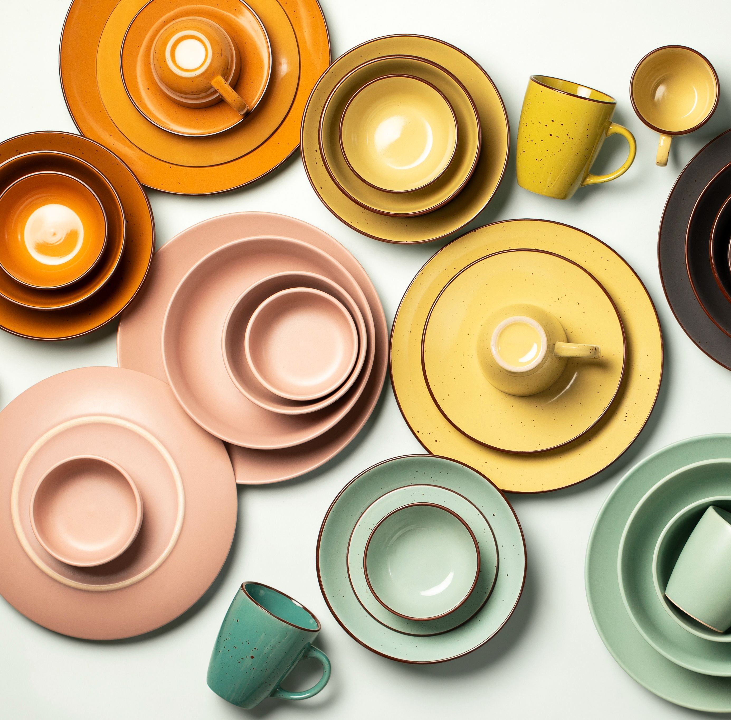 Platos y accesorios de vajilla