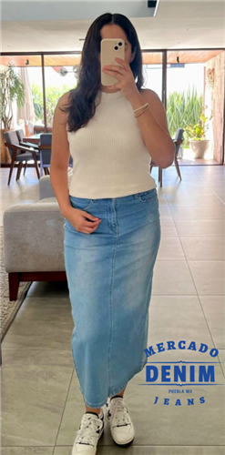 Falda larga básica tono claro