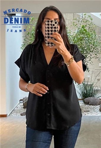 Blusa manga corta color negro / 35512TE