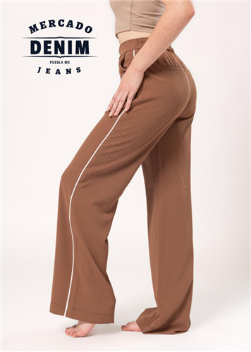 Studio Flow Pant - Latte / DXD0489